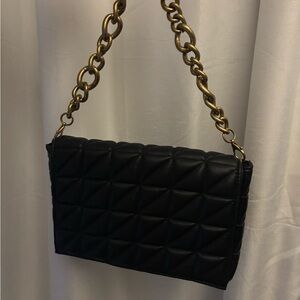Elegant Black Quilted Chain Shoulder Bag